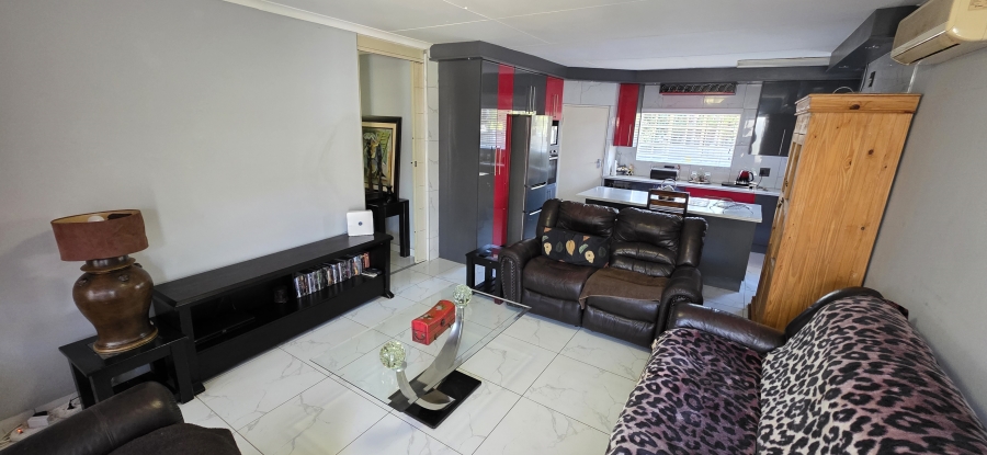 3 Bedroom Property for Sale in Protea Park North West